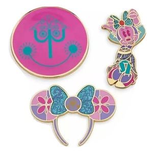 Disney Minnie Mouse Main Attraction It’s a Small World Pins